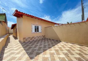 Foto 1 de Casa com 2 Quartos à venda, 61m² em Vila Loty, Itanhaém