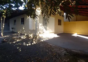 Foto 1 de Casa com 3 Quartos para alugar, 130m² em Jardim América, Goiânia