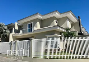 Foto 1 de Casa com 3 Quartos à venda, 168m² em Costa E Silva, Joinville