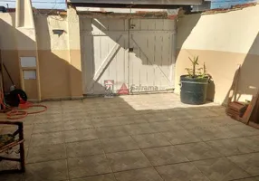 Foto 1 de Casa com 2 Quartos à venda, 75m² em Indaiá, Caraguatatuba