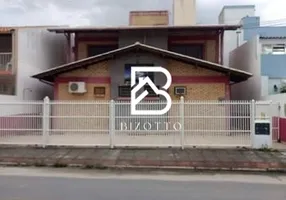 Foto 1 de Casa com 7 Quartos à venda, 300m² em Canasvieiras, Florianópolis