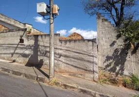 Foto 1 de Lote/Terreno à venda, 360m² em Ouro Preto, Belo Horizonte