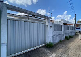 Foto 1 de Casa com 3 Quartos à venda, 124m² em Candelária, Natal