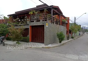 Foto 1 de Casa com 4 Quartos à venda, 324m² em Centro, Ubatuba