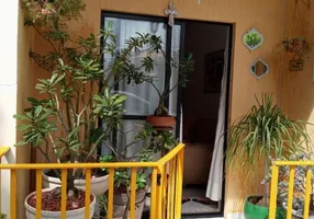 Foto 1 de Casa de Condomínio com 2 Quartos para alugar, 66m² em Stella Maris, Salvador