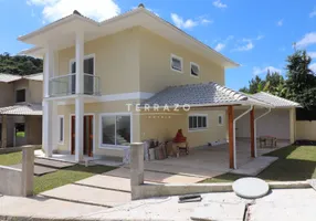 Foto 1 de Casa de Condomínio com 4 Quartos para alugar, 200m² em Albuquerque, Teresópolis