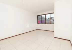 Foto 1 de Apartamento com 3 Quartos para alugar, 71m² em Medianeira, Porto Alegre