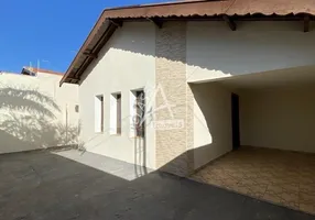Foto 1 de Casa com 3 Quartos à venda, 141m² em Vila Brasil, Pirassununga