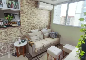 Foto 1 de Apartamento com 2 Quartos à venda, 45m² em Humaitá, Porto Alegre