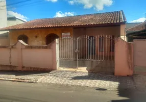 Foto 1 de Casa com 4 Quartos à venda, 200m² em Centro, Capão Bonito