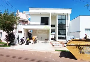 Foto 1 de Sobrado com 4 Quartos à venda, 270m² em Jardim Jockey Clube, São Carlos