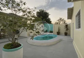 Foto 1 de Casa com 4 Quartos à venda, 299m² em Jardim Europa, Goiânia