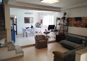 Foto 1 de Sobrado com 3 Quartos à venda, 265m² em Vila Valparaiso, Santo André