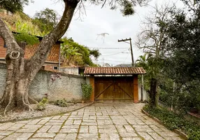 Foto 1 de Casa com 4 Quartos à venda, 400m² em Posse, Petrópolis