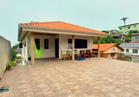 Foto 1 de Casa com 3 Quartos à venda, 190m² em Operaria Nova, Criciúma