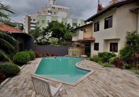 Foto 1 de Casa com 3 Quartos à venda, 800m² em Costa E Silva, Joinville