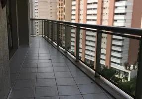 Foto 1 de Apartamento com 4 Quartos à venda, 212m² em Vila Suzana, São Paulo