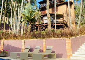 Foto 1 de Casa de Condomínio com 3 Quartos para alugar, 410m² em Caraguata, Mairiporã