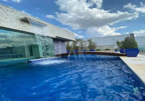 Foto 1 de Casa com 4 Quartos à venda, 425m² em São Luíz, Belo Horizonte