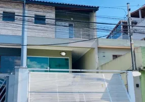 Foto 1 de Sobrado com 3 Quartos à venda, 200m² em Vila Assis Brasil, Mauá