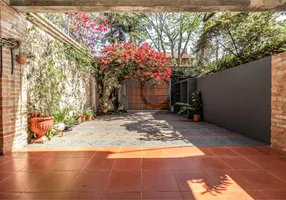 Foto 1 de Casa com 3 Quartos à venda, 293m² em Jardim Luzitânia, São Paulo