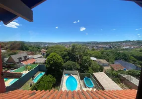 Foto 1 de Sobrado com 3 Quartos à venda, 200m² em Espiríto Santo, Porto Alegre