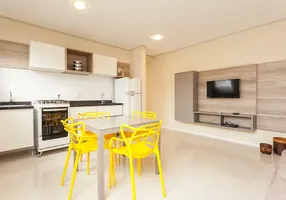 Foto 1 de Apartamento com 1 Quarto para alugar, 38m² em Jurerê, Florianópolis