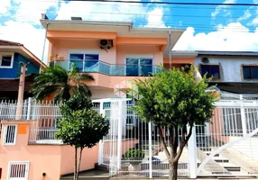 Foto 1 de Casa de Condomínio com 4 Quartos à venda, 250m² em Alto Petrópolis, Porto Alegre