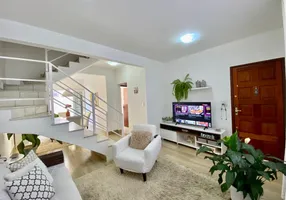 Foto 1 de Casa com 3 Quartos à venda, 102m² em Castelo, Belo Horizonte