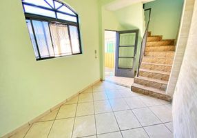 Foto 1 de Casa com 2 Quartos para alugar, 60m² em Dom Bosco, Belo Horizonte