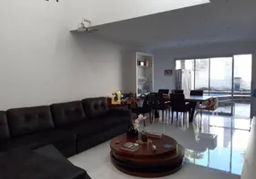 Foto 1 de Casa de Condomínio com 4 Quartos à venda, 365m² em Horto Florestal, São Paulo