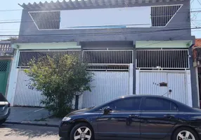 Foto 1 de Casa com 3 Quartos à venda, 230m² em Parque Santa Teresa, Carapicuíba