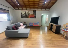 Foto 1 de Casa de Condomínio com 3 Quartos à venda, 288m² em Condominio Recanto dos Passaros, Itaúna