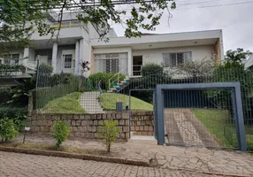 Foto 1 de Casa com 3 Quartos à venda, 248m² em Três Figueiras, Porto Alegre