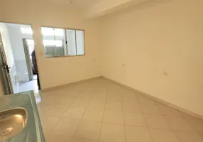 Foto 1 de Casa com 2 Quartos para alugar, 60m² em Parque Santo Antônio, São Paulo