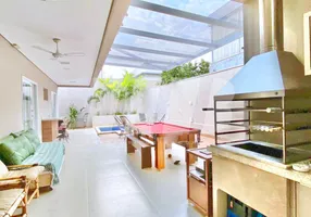 Foto 1 de Casa de Condomínio com 3 Quartos à venda, 200m² em Condomínio Belvedere, Cuiabá