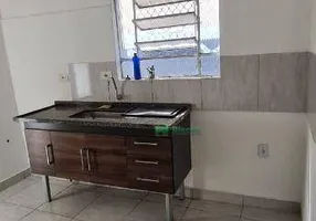 Foto 1 de Casa com 2 Quartos para alugar, 80m² em Jardim das Esmeraldas, São Paulo