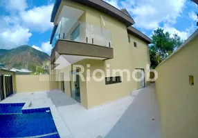 Foto 1 de Casa de Condomínio com 4 Quartos à venda, 230m² em Vargem Pequena, Rio de Janeiro