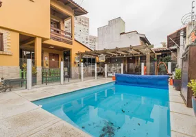 Foto 1 de Casa com 1 Quarto à venda, 300m² em Partenon, Porto Alegre