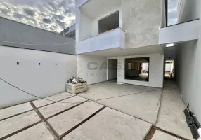 Foto 1 de Sobrado com 3 Quartos à venda, 180m² em Morada de Laranjeiras, Serra