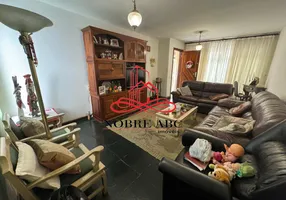 Foto 1 de Sobrado com 3 Quartos à venda, 225m² em Vila Pires, Santo André