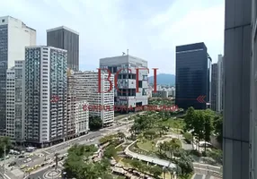 Foto 1 de Sala Comercial para alugar, 32m² em Centro, Rio de Janeiro