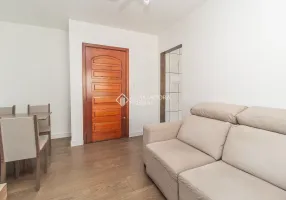 Foto 1 de Apartamento com 2 Quartos para alugar, 55m² em Passo da Areia, Porto Alegre