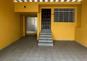 Foto 1 de Sobrado com 3 Quartos para alugar, 180m² em Vila Bastos, Santo André
