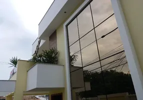 Foto 1 de Casa com 4 Quartos à venda, 135m² em Piratininga, Niterói