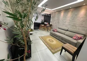 Foto 1 de Casa com 2 Quartos à venda, 91m² em Castelo, Belo Horizonte