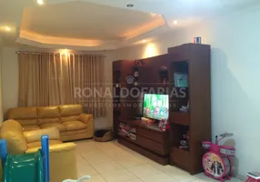 Foto 1 de Sobrado com 3 Quartos à venda, 200m² em Interlagos, São Paulo