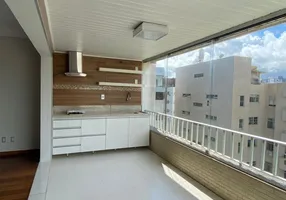 Foto 1 de Apartamento com 4 Quartos à venda, 220m² em Ondina, Salvador