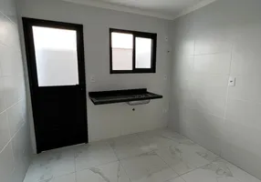 Foto 1 de Casa de Condomínio com 2 Quartos à venda, 56m² em Sítio do Campo, Praia Grande