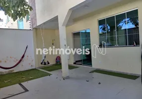 Foto 1 de Casa com 3 Quartos à venda, 192m² em Cabral, Contagem